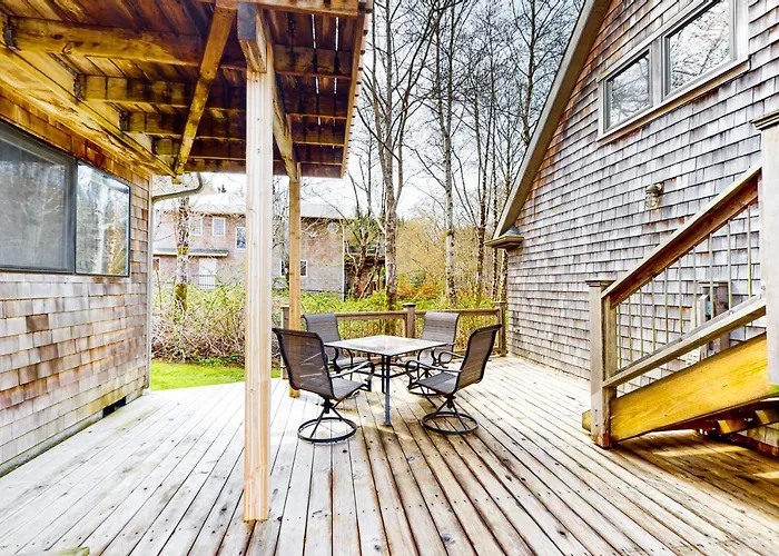 Private Villa: Cannon Beach Cottage